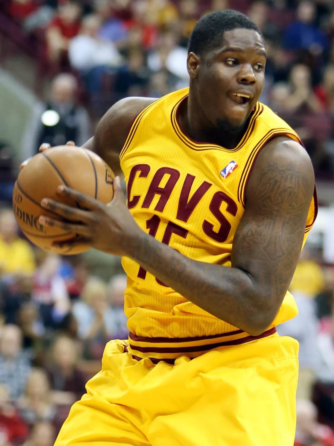 "سلة النجمة" تتعاقد مع الكندي بينيت