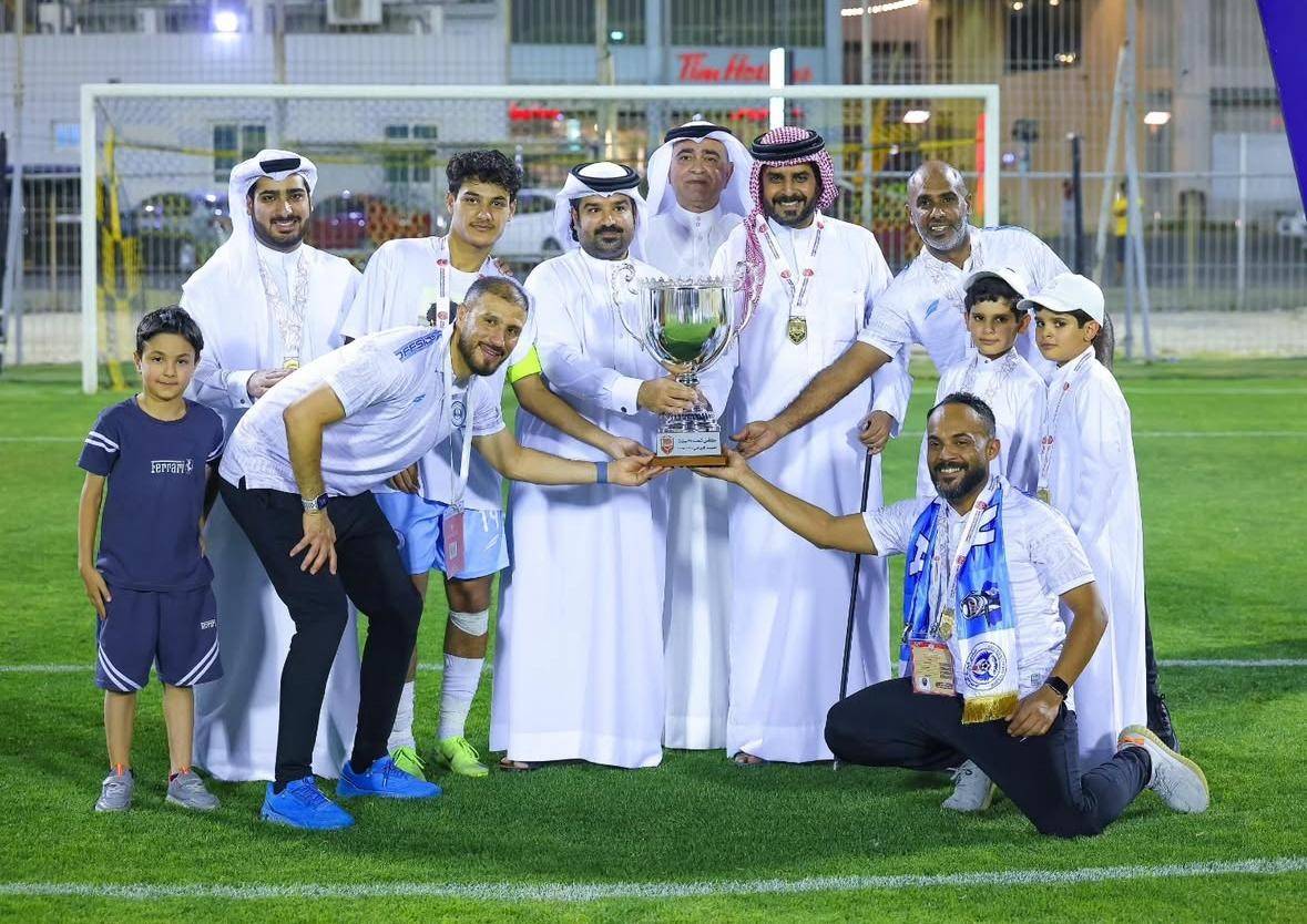 الزايد يصبح أول مدرب يتوّج بكأس تحت 19 عاما الكروي !