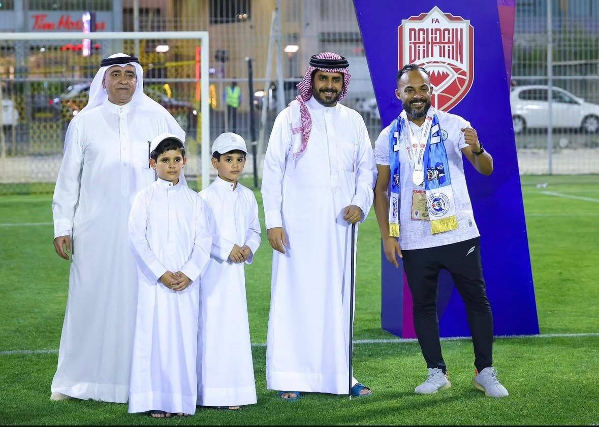 الزايد يصبح أول مدرب يتوّج بكأس تحت 19 عاما الكروي !