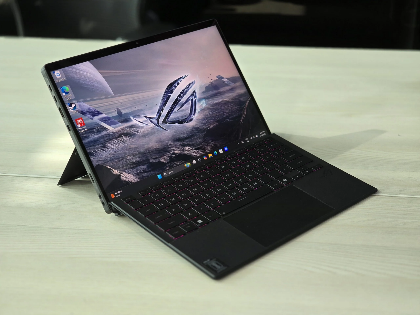 أسوس تستعد للكشف عن مجموعة أجهزة ROG لعام 2025 في مايو المقبل