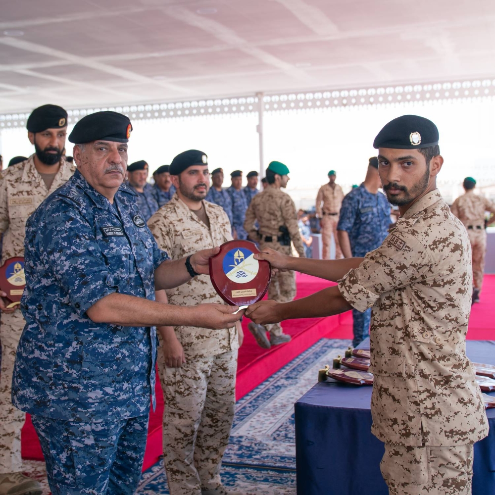 محمد بن سلمان يحضر تخريج منتسبي سلاح البحرية من إحدى الدورات المتخصصة