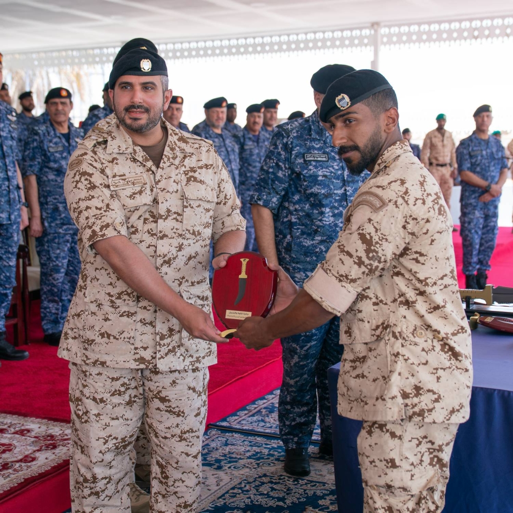 محمد بن سلمان يحضر تخريج منتسبي سلاح البحرية من إحدى الدورات المتخصصة