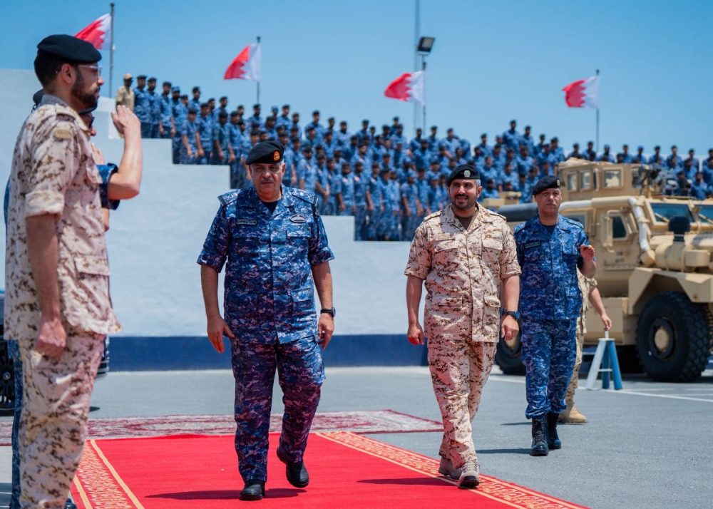 محمد بن سلمان يحضر تخريج منتسبي سلاح البحرية من إحدى الدورات المتخصصة