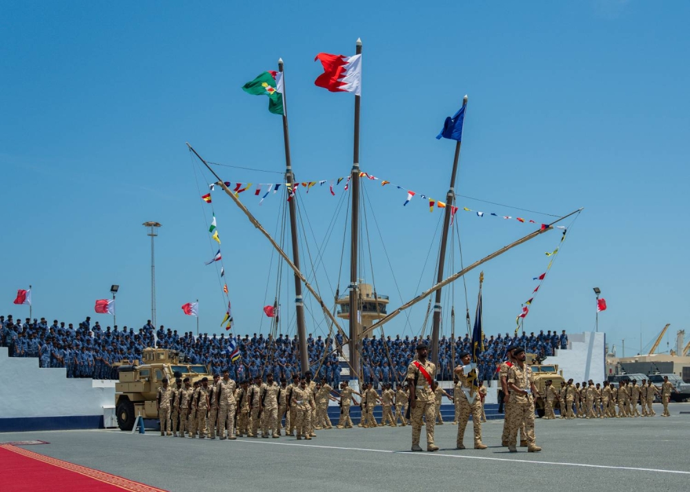 محمد بن سلمان يحضر تخريج منتسبي سلاح البحرية من إحدى الدورات المتخصصة