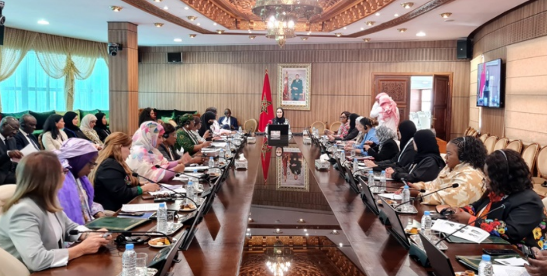 الفاضل: الدعم الملكي مكّن المرأة البحرينية من تحقيق إنجازات نوعية في التشريع والاقتصاد والمجتمع