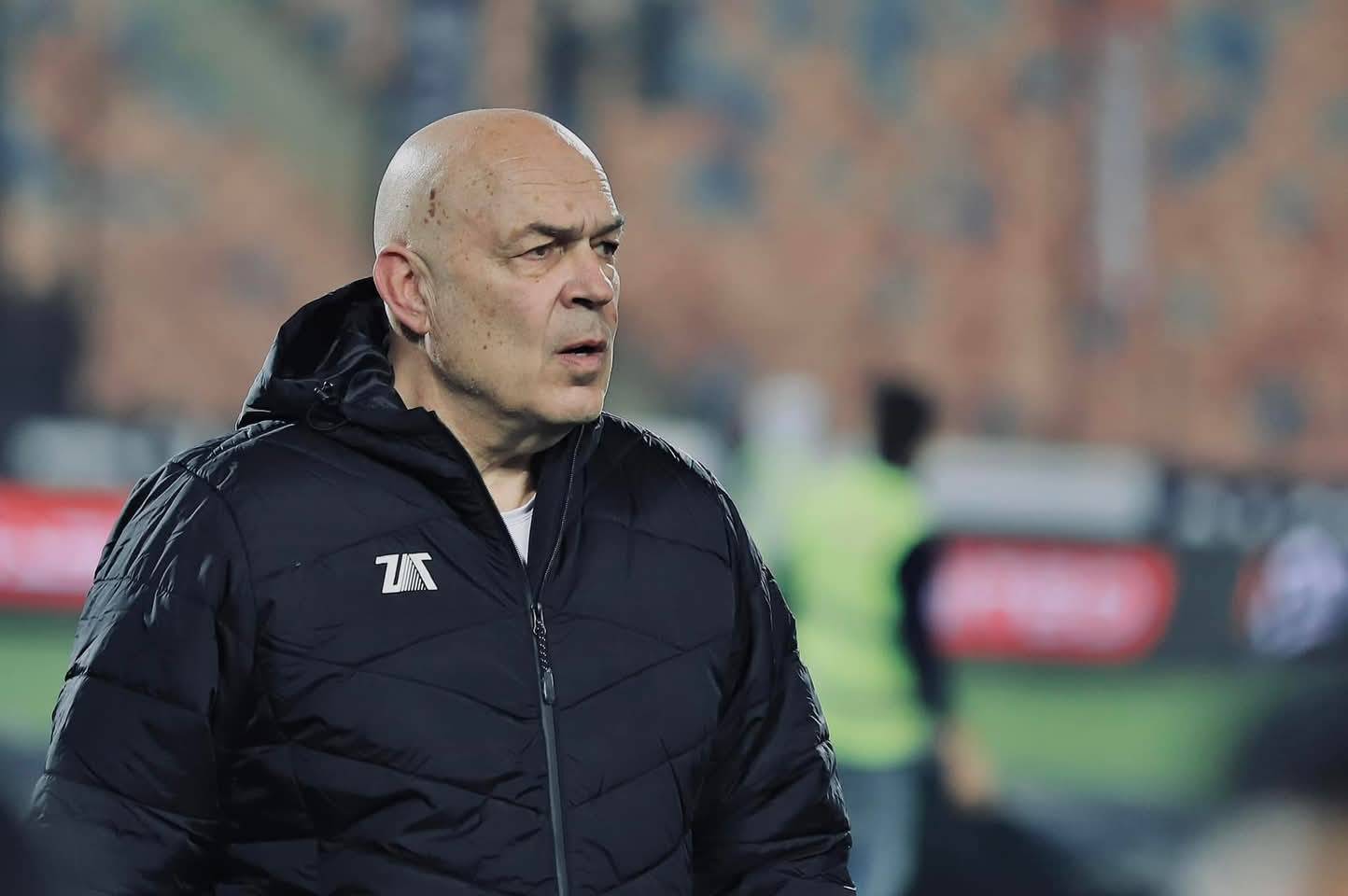 مصدر مقرب من جروس يكشف سبب زيارة المدير الفني السابق للزمالك للقاهرة