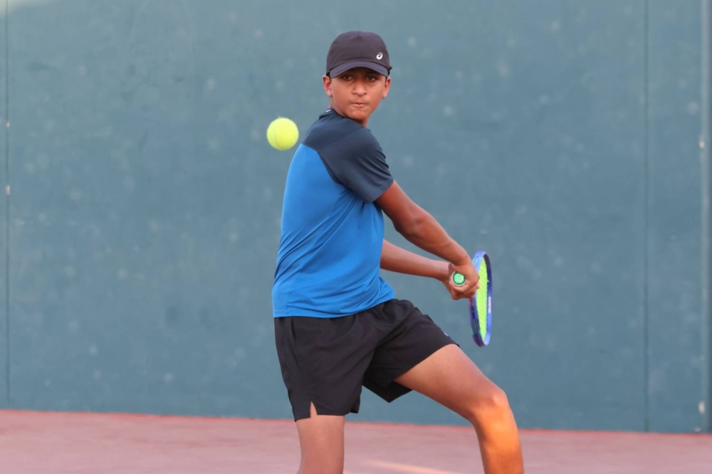 لاعبو البحرين تحت 16 سنة يواصلون التألق في بطولة الاتحاد الآسيوي للتنس