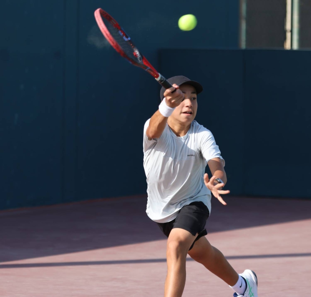 لاعبو البحرين تحت 16 سنة يواصلون التألق في بطولة الاتحاد الآسيوي للتنس