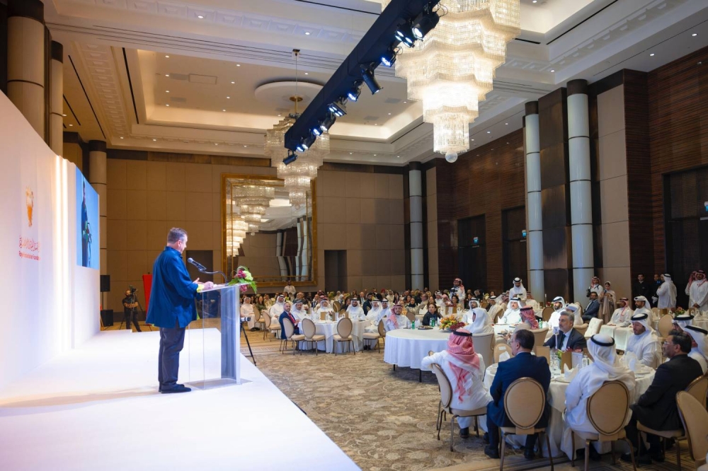 ناصر بن حمد يشهد ختام جائزة &laquo;سوفرن الفنية الخيرية&raquo; والمزاد يحصد 686 ألف دينار