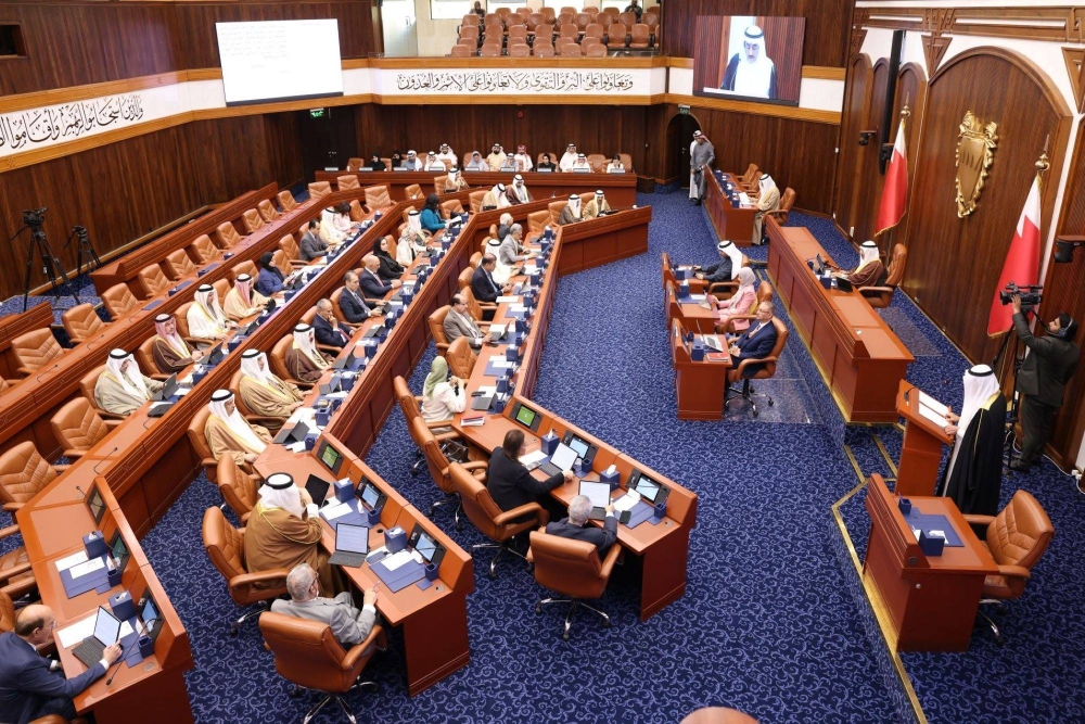 &laquo;الشورى&raquo; يُصوت على أولوية التوظيف للبحرينيين في المدارس الخاصة