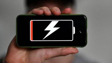 هل الشحن السريع يدمر بطارية هاتفك؟