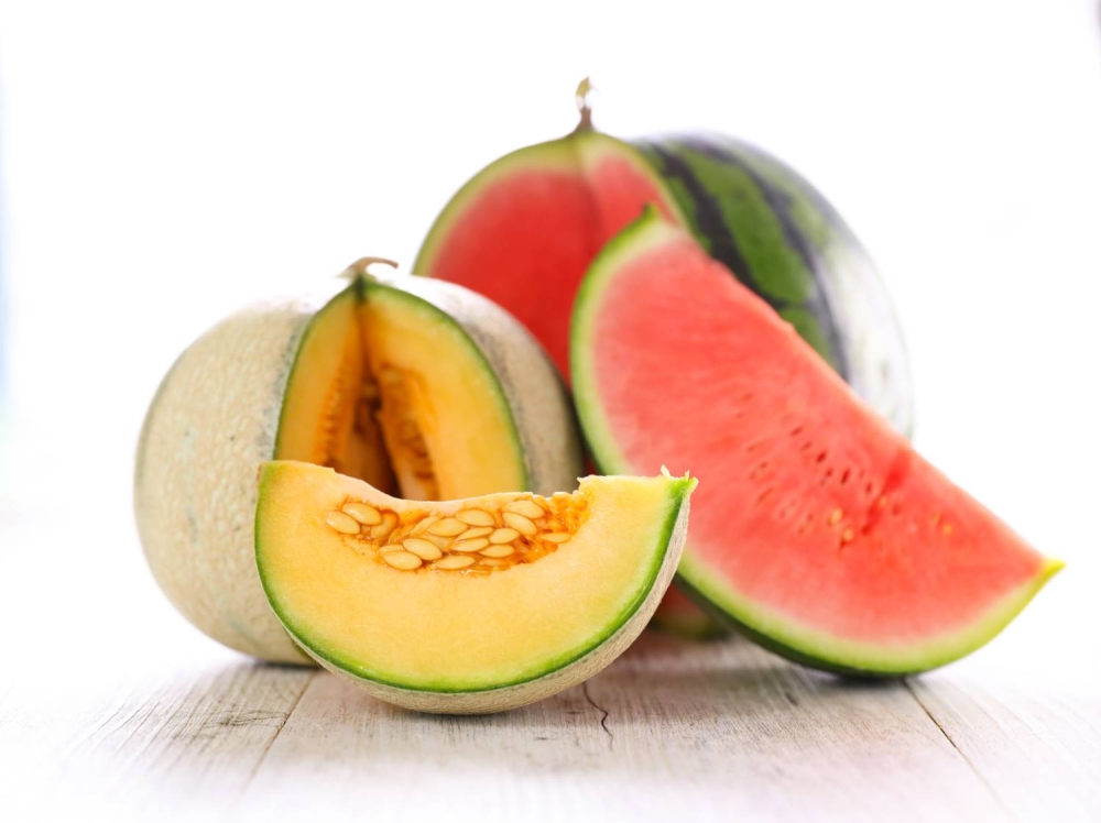 مدينة &laquo;عبدالله الطبية&raquo; توصي بغسل الشمام والبطيخ بالماء الجاري قبل التقشير والأكل