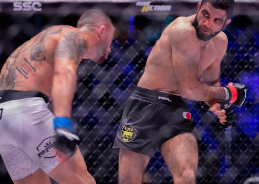 البحريني عباس خان يواجه منافسه المغربي في دوري المقاتلين المحترفين