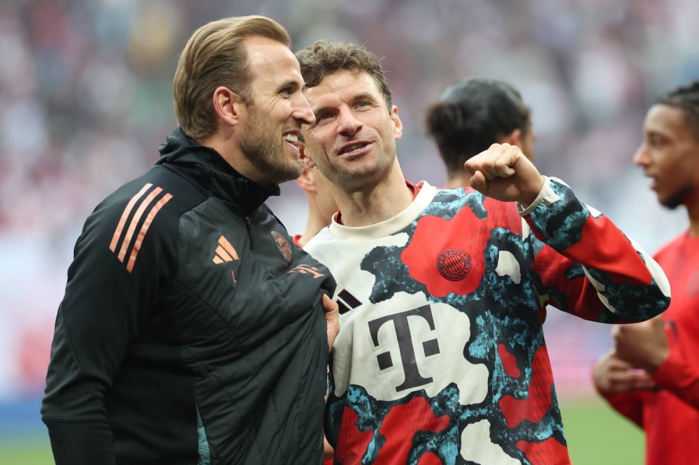 بطريقة طريفة.. توماس مولر يسخر من "لعنة كين" بعد تأخر تتويج بايرن ميونيخ