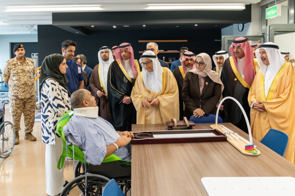 رئيس المجلس الأعلى للصحة يحضر افتتاح مركز المحرق للرعاية الصحية الخاصة
