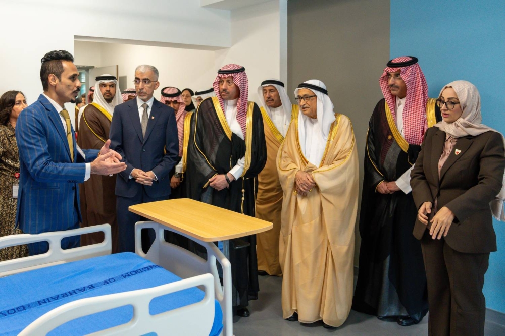 رئيس المجلس الأعلى للصحة يحضر افتتاح مركز المحرق للرعاية الصحية الخاصة