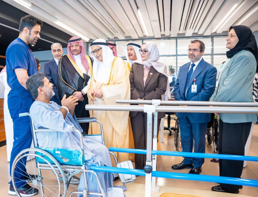رئيس المجلس الأعلى للصحة يحضر افتتاح مركز المحرق للرعاية الصحية الخاصة