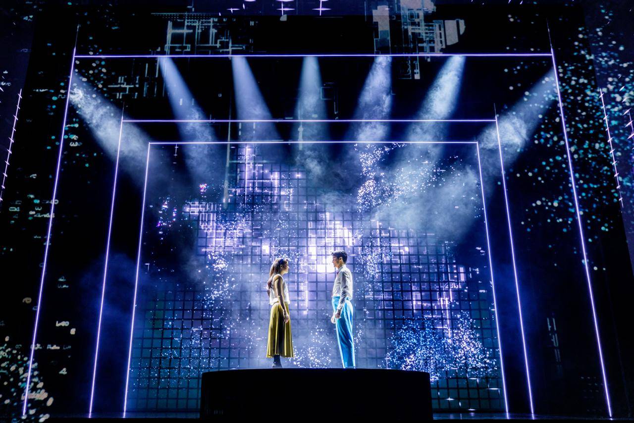 المنتج البحريني علي الديلمي يُرشّح لجائزتي التوني والدراما ديسك