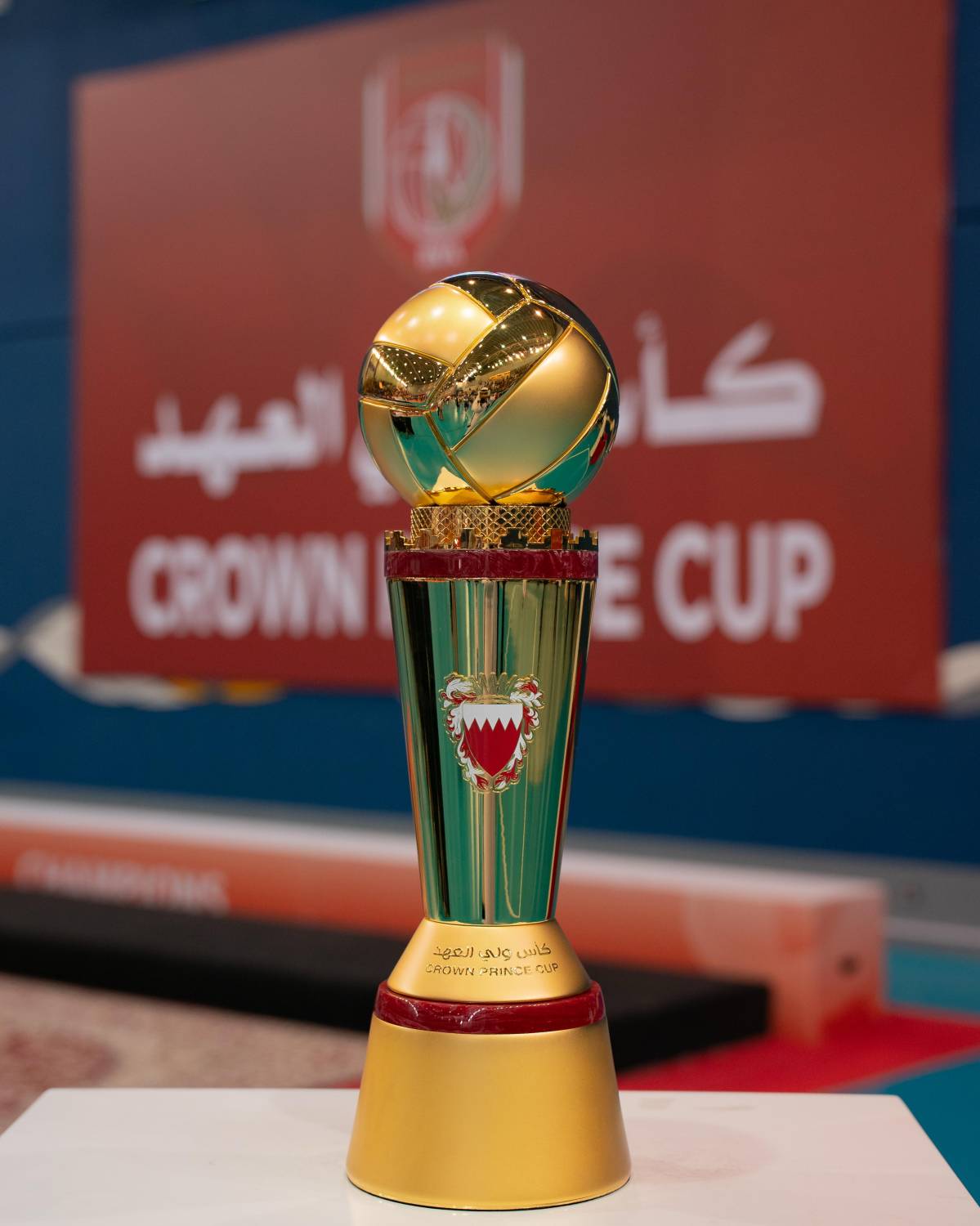 نيابةً عن ولي العهد رئيس الوزراء.. محمد بن سلمان يتوج المحرق بكأس سمو ولي العهد للكرة الطائرة