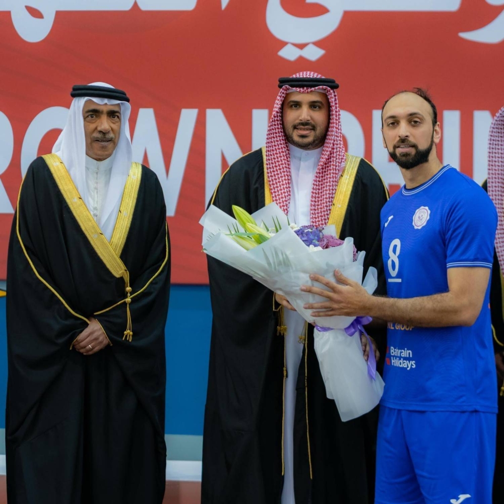 نيابةً عن ولي العهد رئيس الوزراء.. محمد بن سلمان يتوج المحرق بكأس سمو ولي العهد للكرة الطائرة