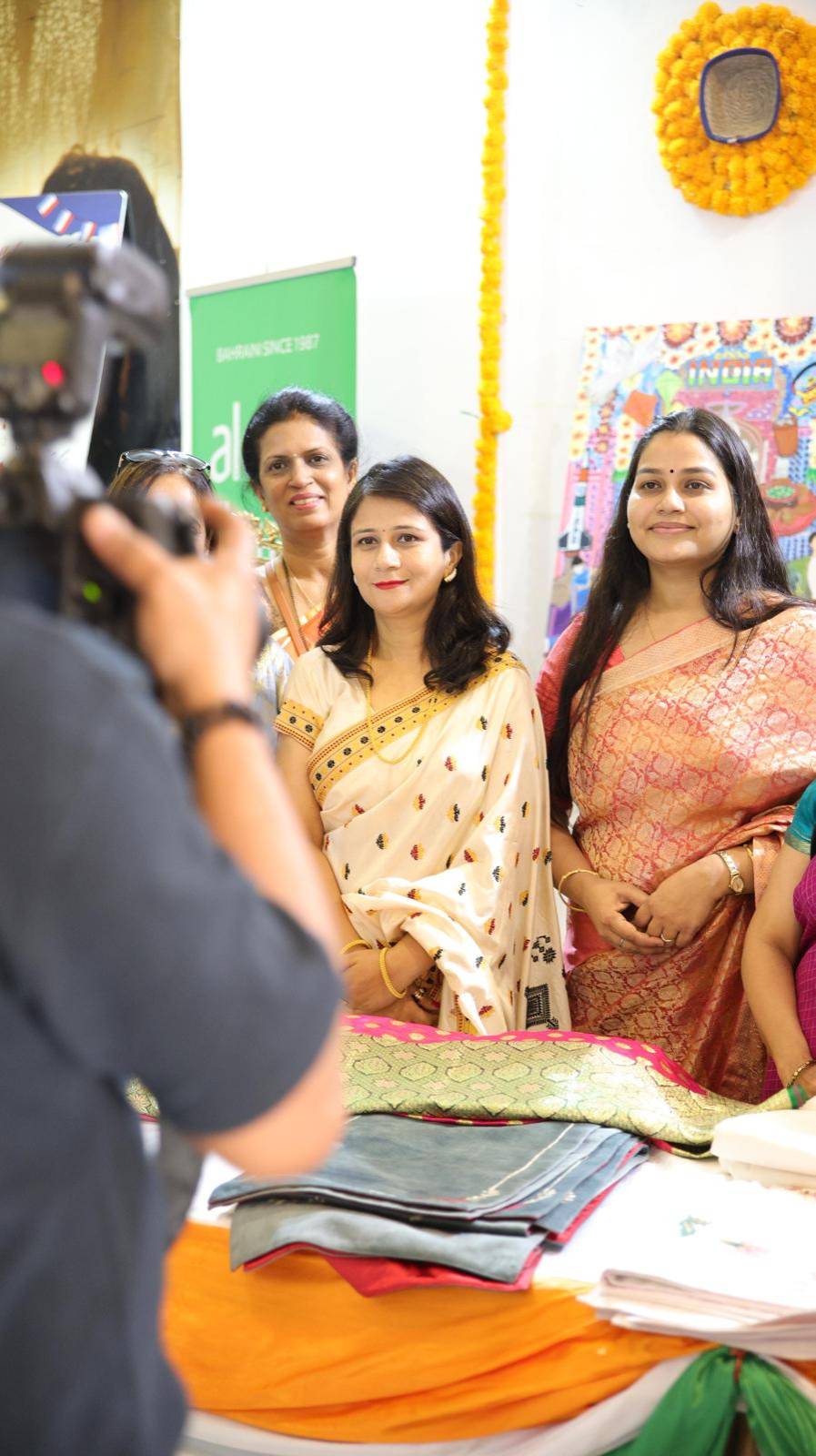 عايشة بنت راشد تفتتح سوق السفارات الدولي 2025