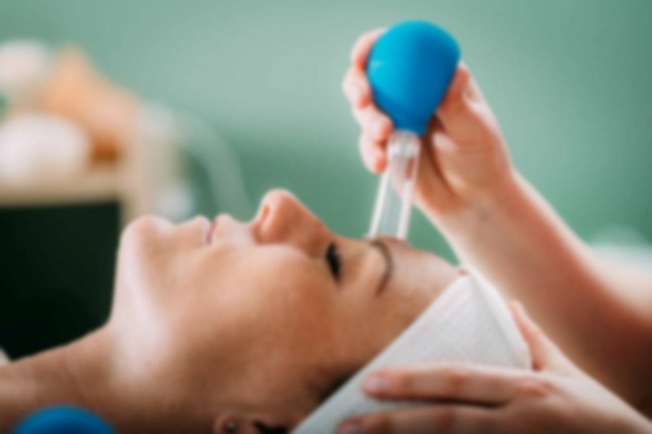 الفوائد التجميلية والمحاذير الصحية لحجامة الوجه.. تعرفي عليها