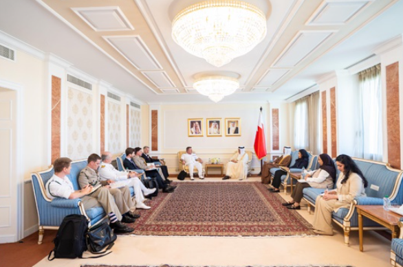 وزير الخارجية يستقبل كبير مستشاري وزارة الدفاع البريطانية للشرق الأوسط وشمال أفريقيا