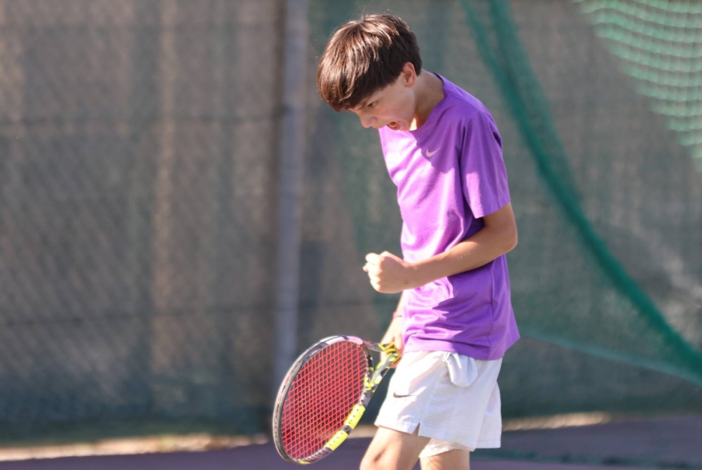 السوري سليم يصعد لنصف النهائي ومواجهات قوية لبلوغ نهائي الفردي