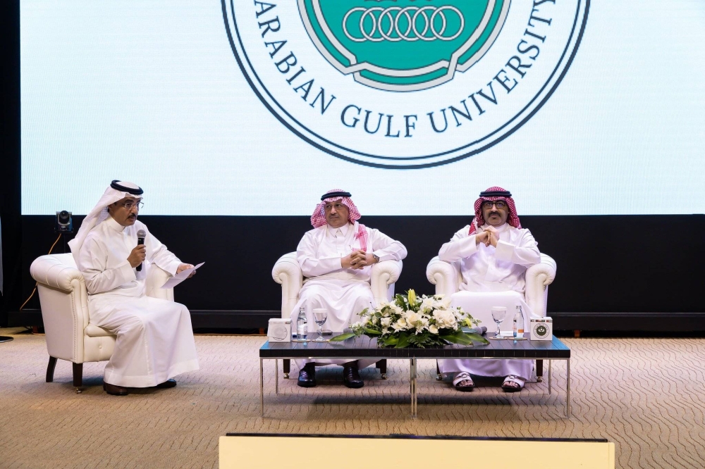 وزير التعليم السعودي يلتقي الطلبة السعوديين الدارسين في مملكة البحرين