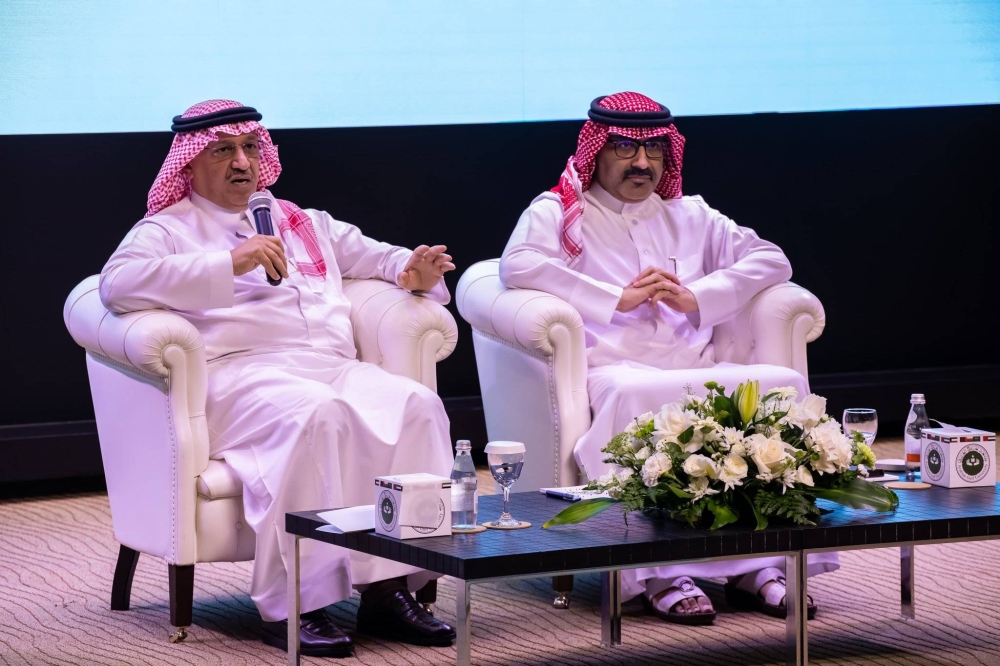 وزير التعليم السعودي يلتقي الطلبة السعوديين الدارسين في مملكة البحرين