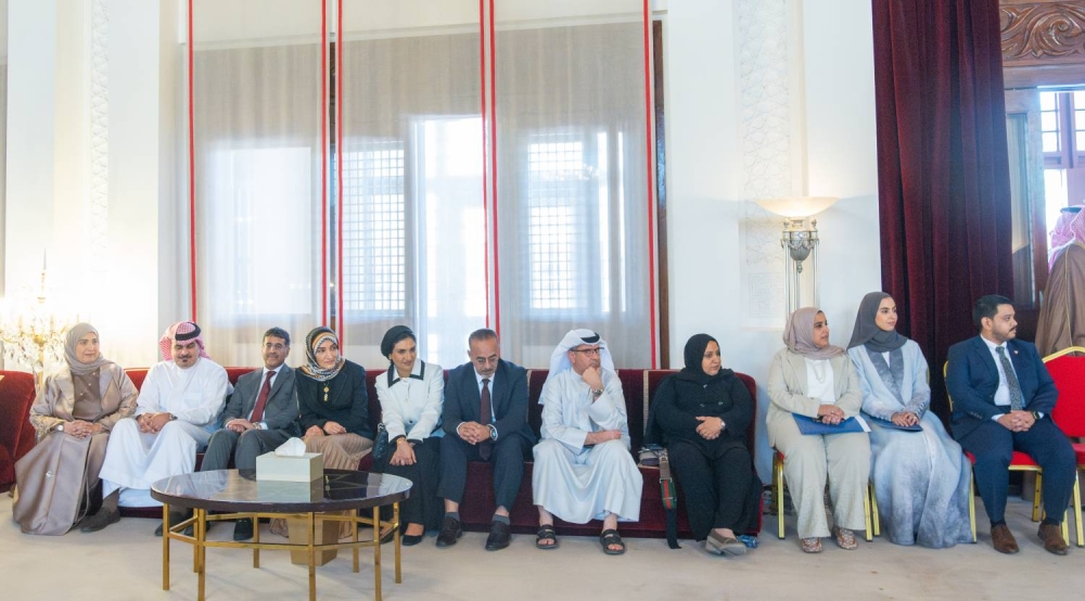 ولي العهد رئيس الوزراء يلتقي طلبة الدفعة الـ26 من برنامج ولي العهد للمنح الدراسية العالمية