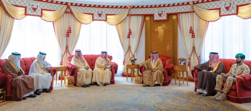 الملك يستقبل وزير التربية والتعليم بالمملكة العربية السعودية