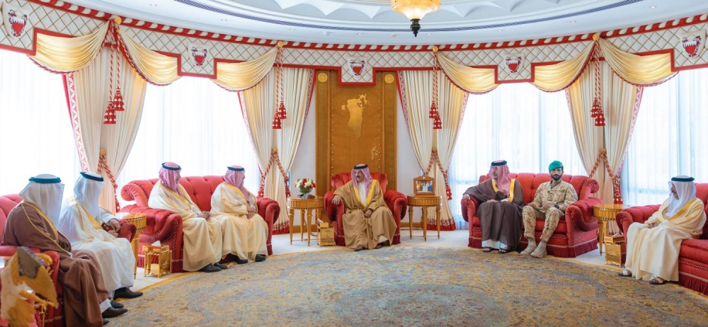 الملك يستقبل وزير التربية والتعليم بالمملكة العربية السعودية