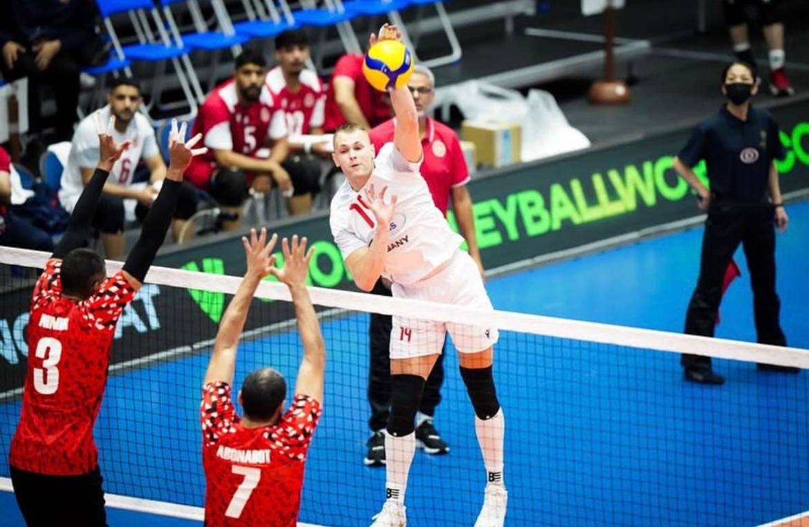 طائرة المحرق تواجه بطل فيتنام لخطف بطاقة التأهل الثانية