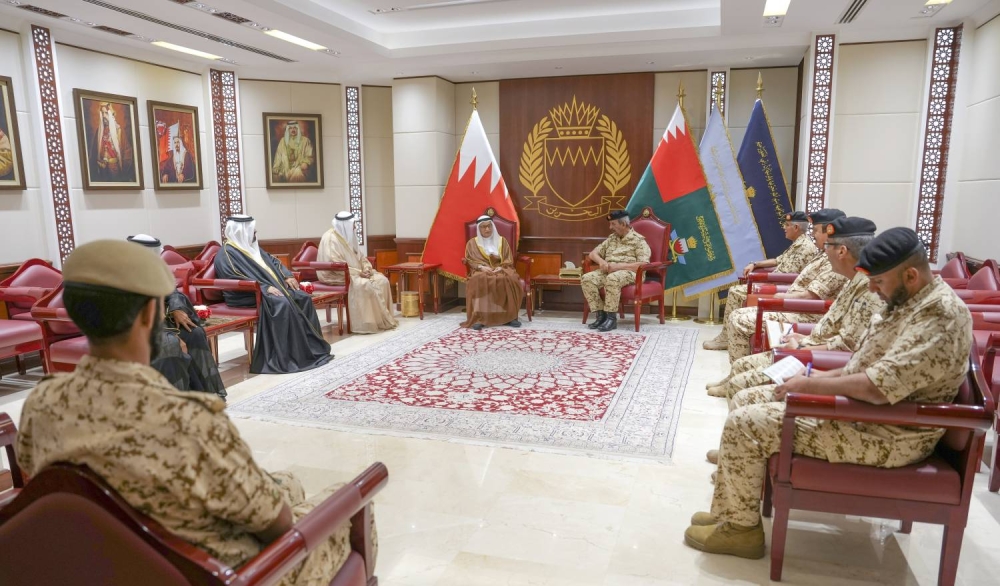 القائد العام  يستقبل رئيس المجلس الأعلى للصحة