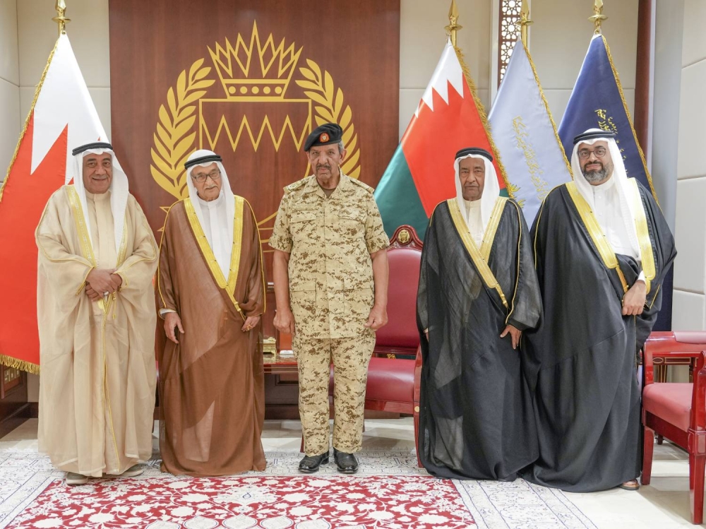 القائد العام  يستقبل رئيس المجلس الأعلى للصحة