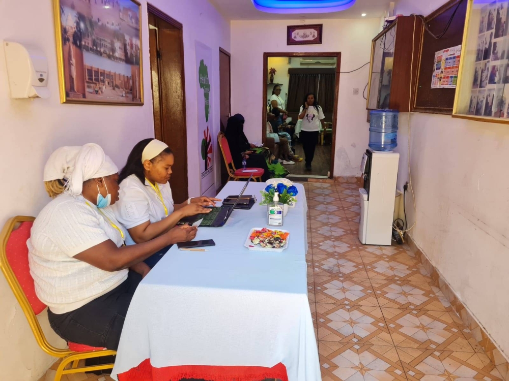 النادي السوداني يقيم يوما صحياً استفادت منه 300 سيدة &rlm;