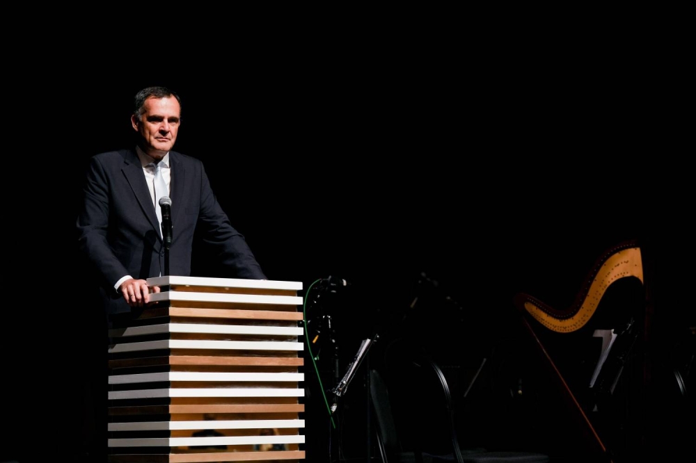 أوركسترا البحرين الفيلهارمونية تحيي حفل "سحر الموسيقى الكلاسيكية" في مسرح البحرين الوطني