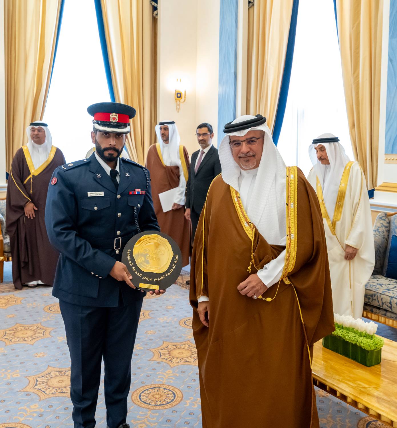 ولي العهد رئيس الوزراء يُكرّم مراكز الخدمة الحكومية الحاصلة على الفئة الذهبية والبلاتينية