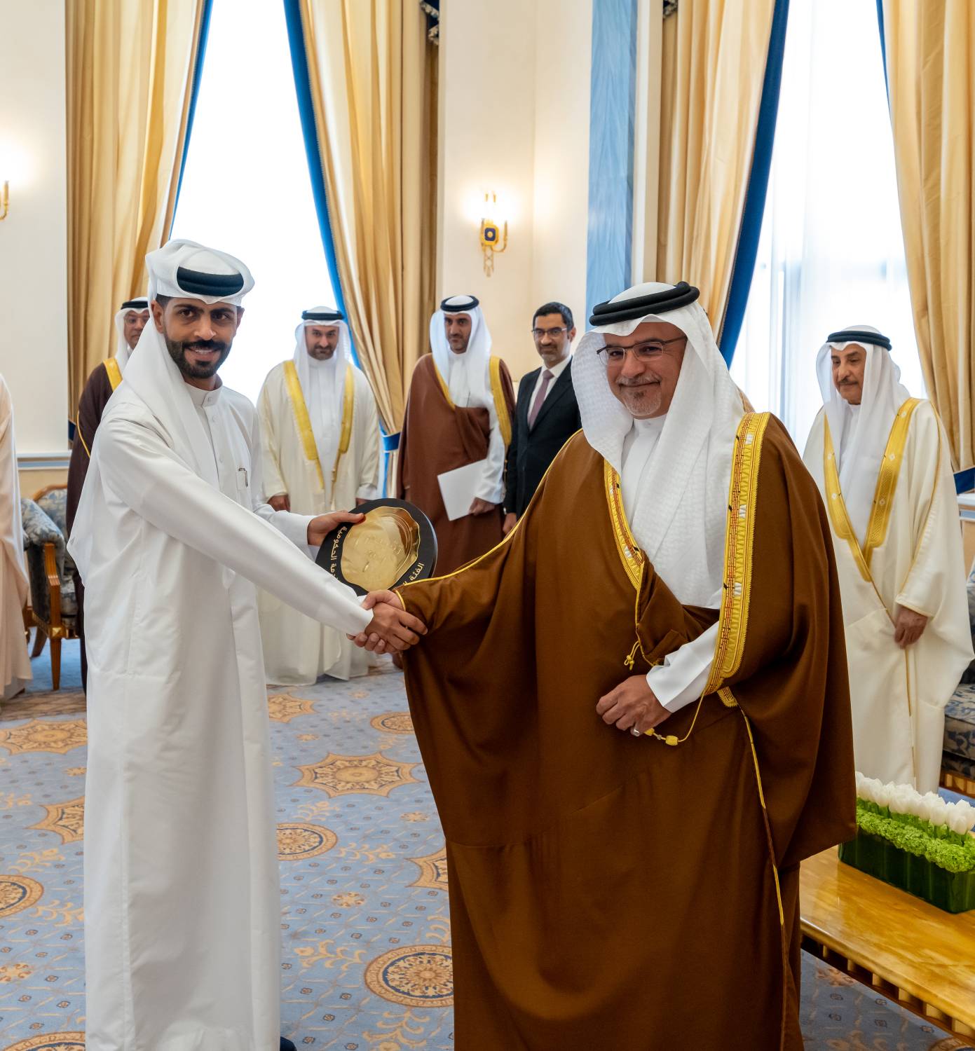 ولي العهد رئيس الوزراء يُكرّم مراكز الخدمة الحكومية الحاصلة على الفئة الذهبية والبلاتينية