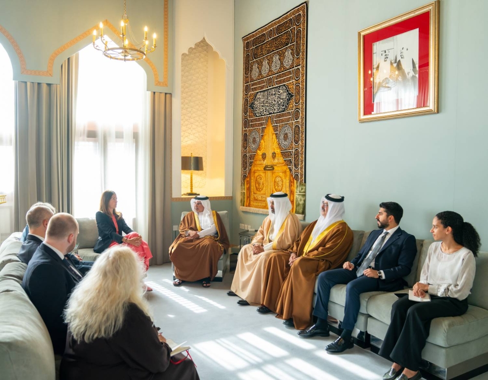 ولي العهد رئيس الوزراء يستقبل وزيرة الاستثمار بالمملكة المتحدة