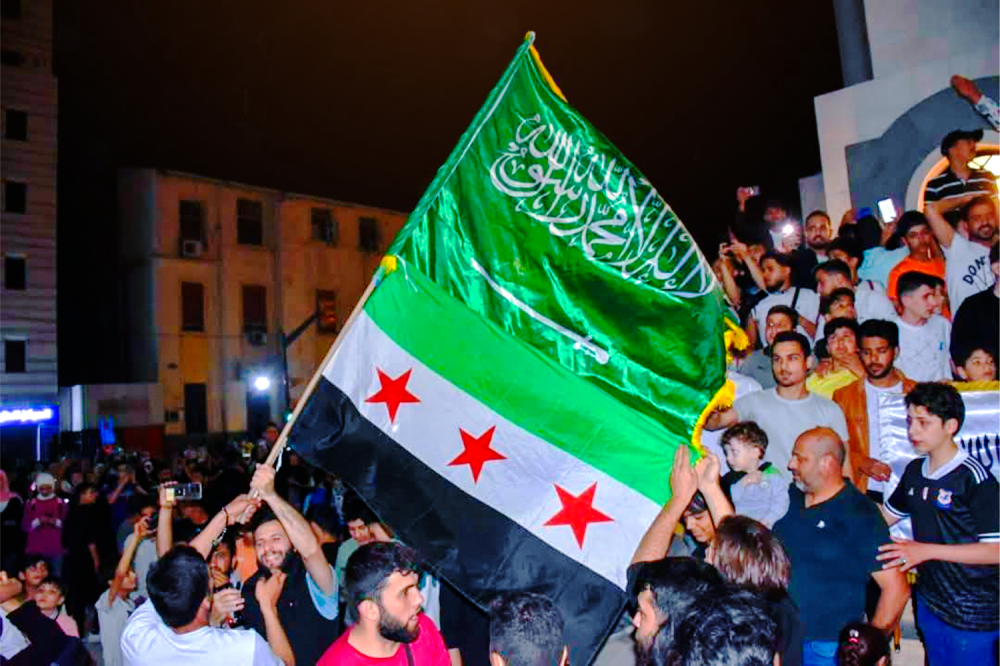 فرحة في دمشق بعد رفع العقوبات الدولية عن سوريا.. ماذا كانت العقوبات وما هو تأثيرها؟