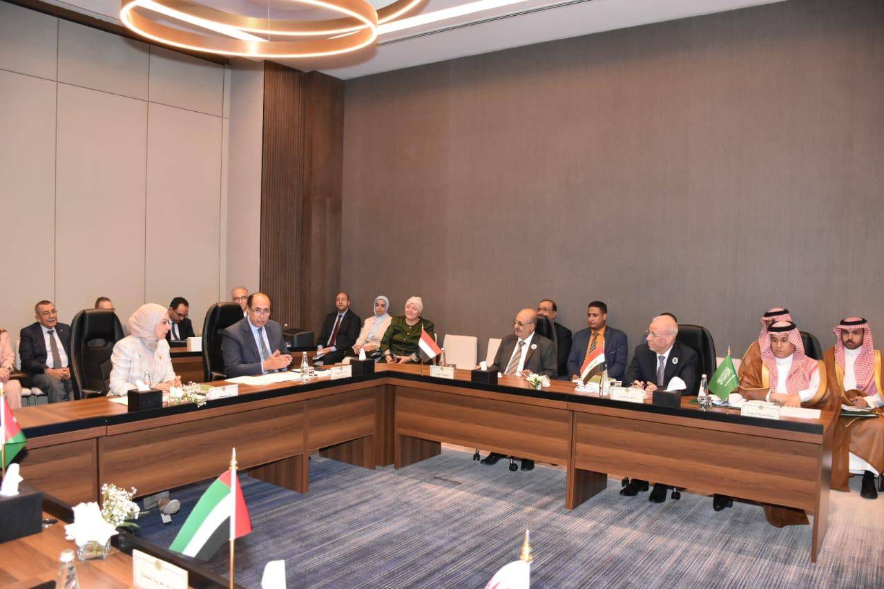 سفيرة البحرين لدى مصر تترأس اجتماع هيئة متابعة تنفيذ القرارات والالتزامات