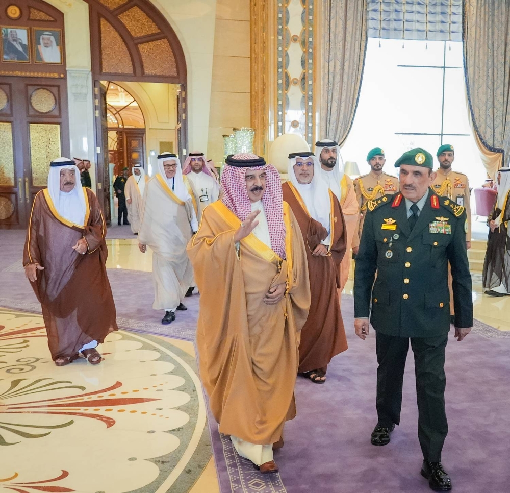 الملك يشارك في القمة الخليجية الأمريكية بالرياض ويؤكد عمق الشراكة الاستراتيجية