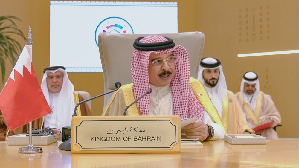 الملك يشارك في القمة الخليجية الأمريكية بالرياض ويؤكد عمق الشراكة الاستراتيجية