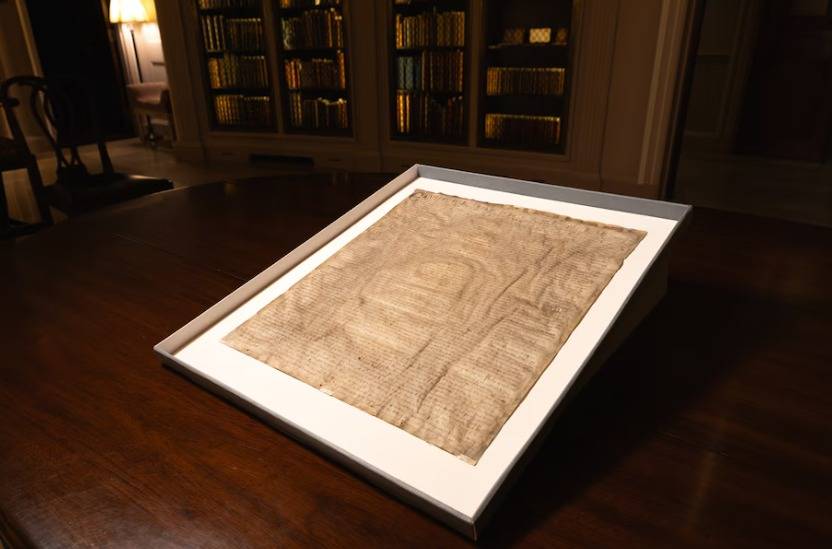 بالصدفة.. اكتشاف وثيقة عمرها 700 عام في مكتبة هارفارد (صور)