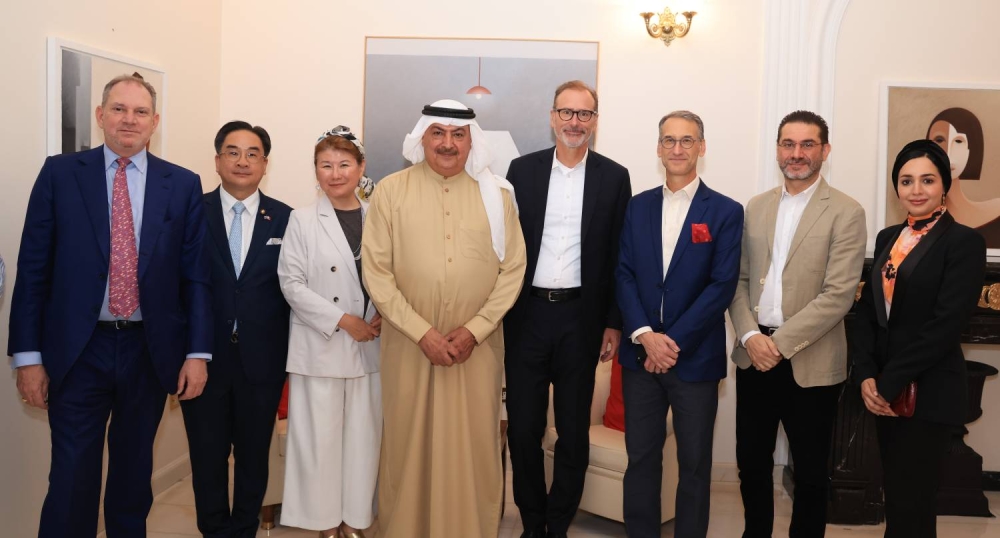 أعمال بحرينية معاصرة تزين مقر إقامة السفير الألماني