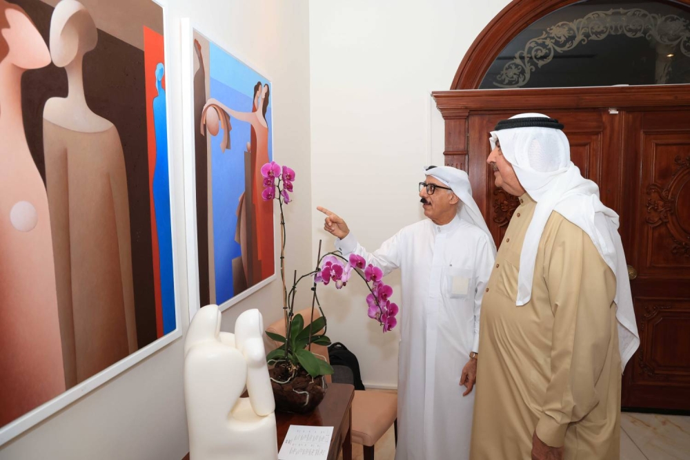 أعمال بحرينية معاصرة تزين مقر إقامة السفير الألماني