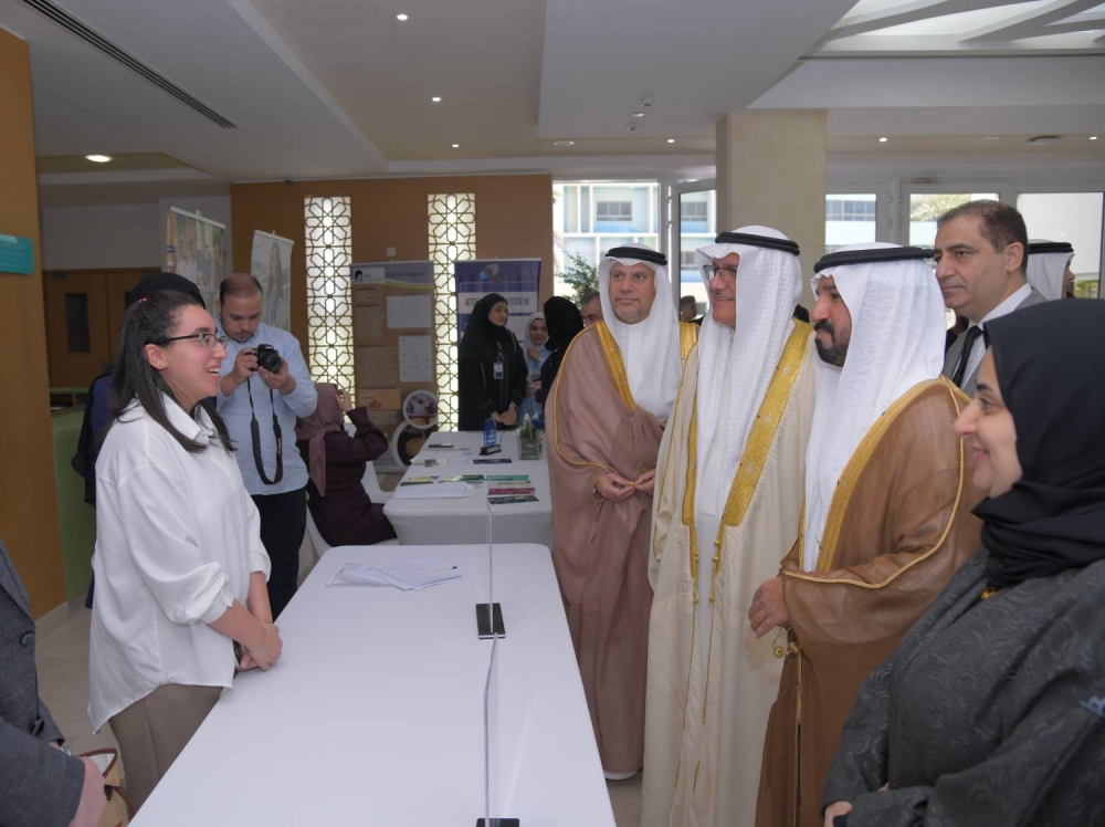 سمو وكيل وزارة العمل يفتتح "يوم المهن" بالجامعة العربية المفتوحة