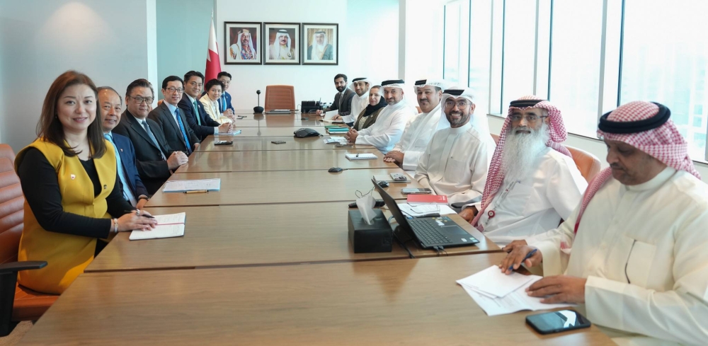 وزير الصناعة والتجارة يستقبل رئيس جمعية المصنعين الصينيين في هونغ كونغ